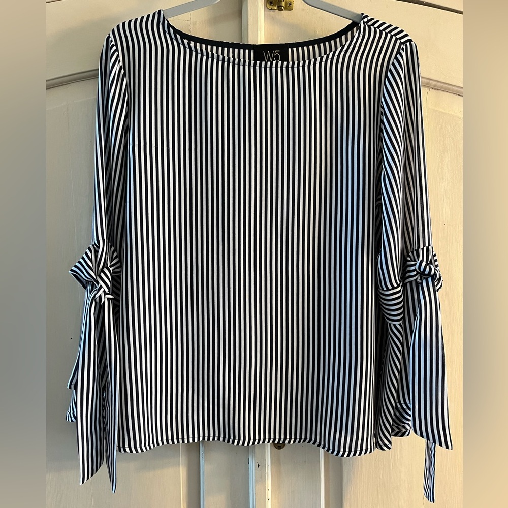 ANTHROPOLOGIE ADORABLE W5 STRIPPED TOP WITH BELL SLEEVES